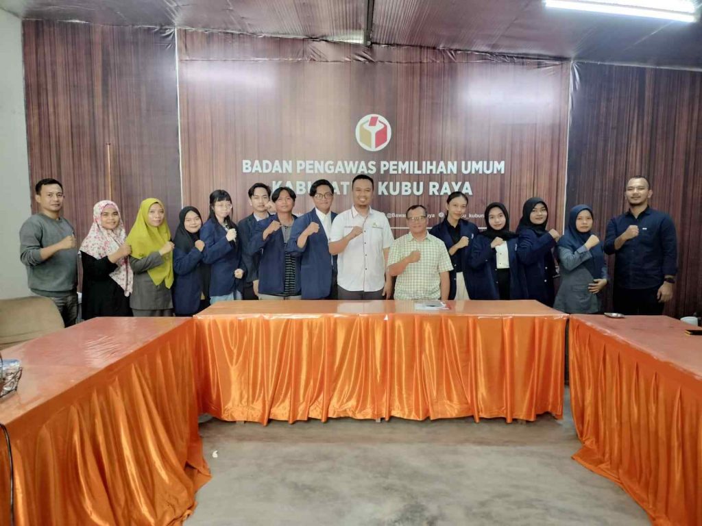 Mahasiswa Magang diharapkan Dapat Belajar Langsung Strategi Pengawasan Pemilu/Pemilihan di Bawaslu Kubu Raya