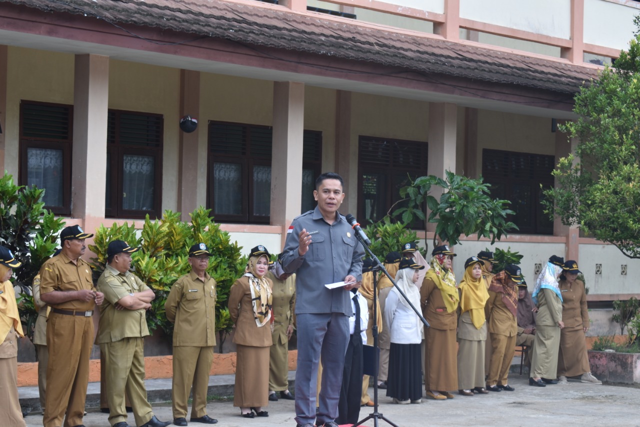 Tingkatkan Kesadaran Politik kepada Calon Pemilh Pemula, Bawaslu Kubu Raya sosialisasi ke SMPN 1 Sungai Raya