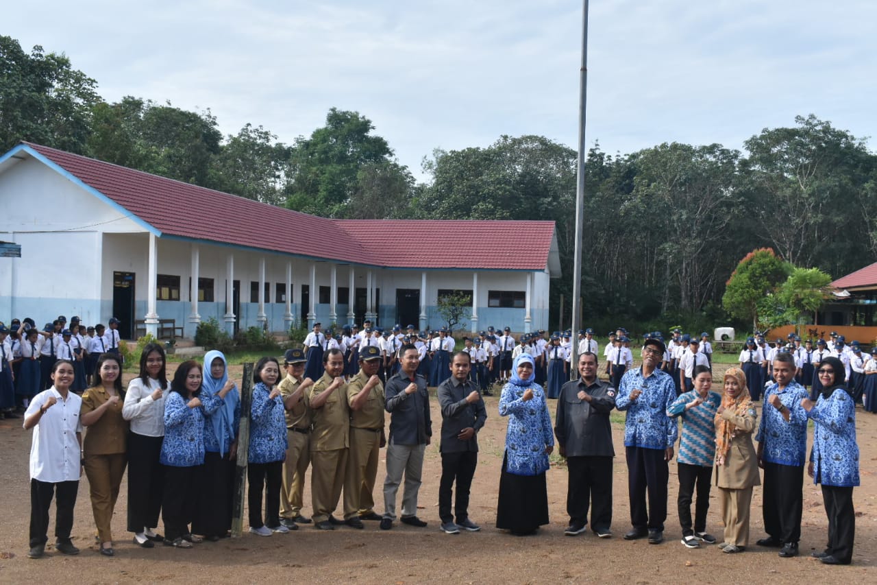 Edukasi Calon Pemilih Pemula, Bawaslu Kubu Raya ajak Pelajar SMPN 1 Sungai Ambawang gunakan Hak Pilih dan Awasi Pemilu