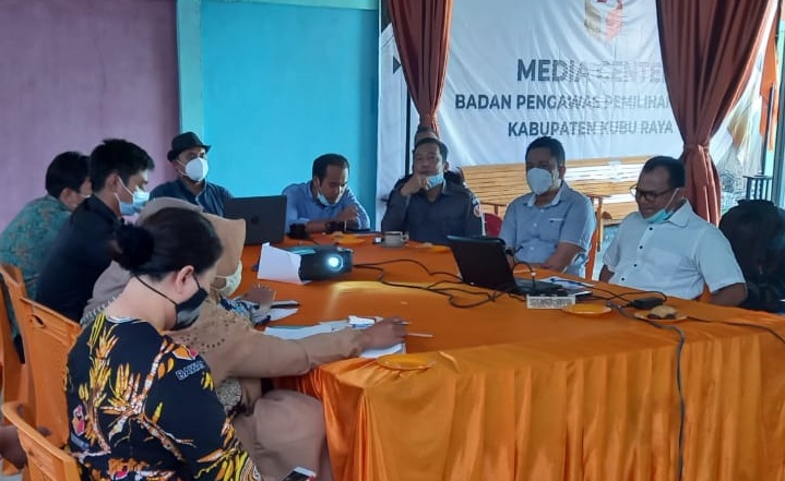 Tingkatkan Kompetensi Staf, Bawaslu Kubu Raya gelar Pelatihan MC