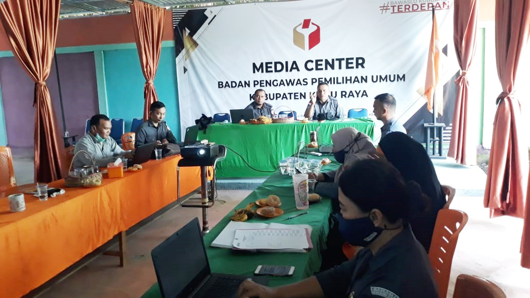 SAPA-HULU, Program Bawaslu Kabupaten Kubu Raya Ajak Masyarakat Untuk Patuh Dan Taat Terhadap Hukum Pemilu