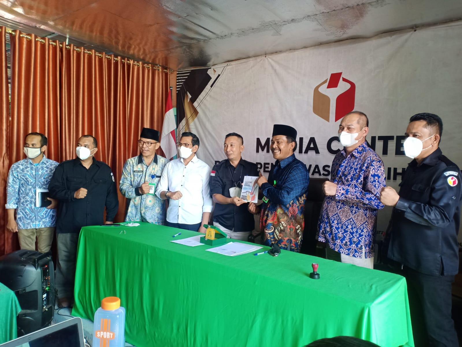 Penandatanganan Nota Kesepakatan Bersama antara Bawaslu Kabupaten Kubu Raya dengan  Universitas UNU Kalimantan Barat