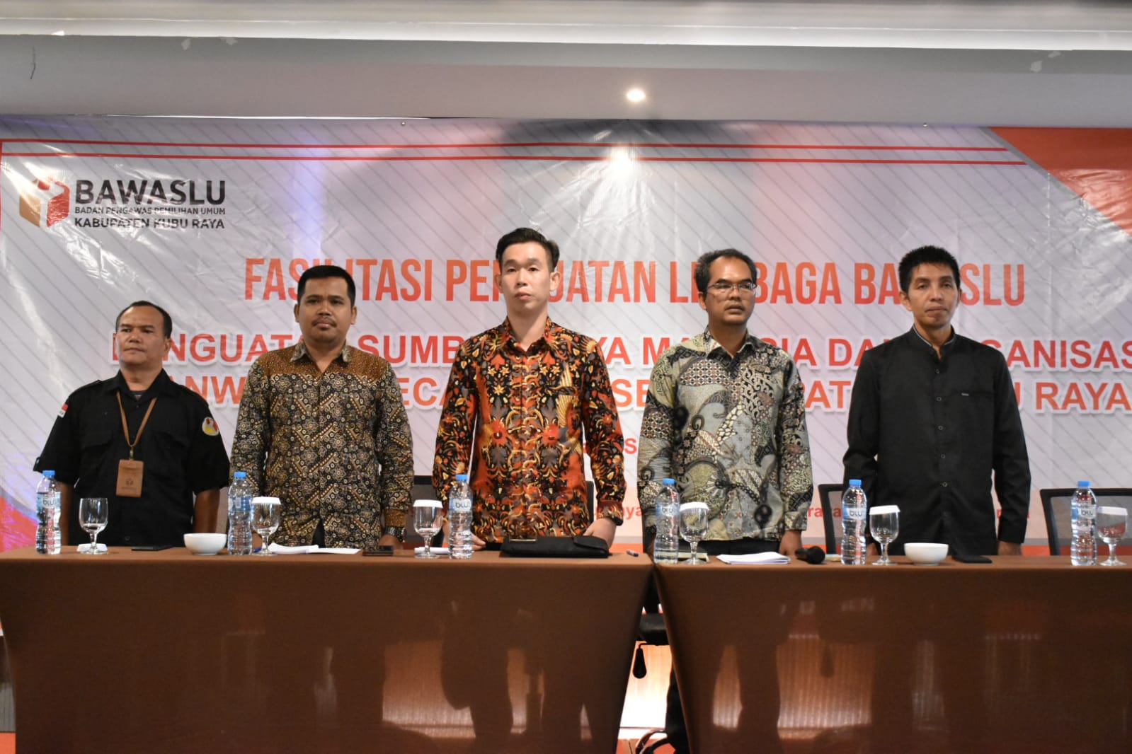 FASILITASI PENGUATAN LEMBAGA BAWASLU “Penguatan Sumber Daya Manusia Dan Organisasi Panwaslu Kecamatan se-Kabupaten Kubu Raya”