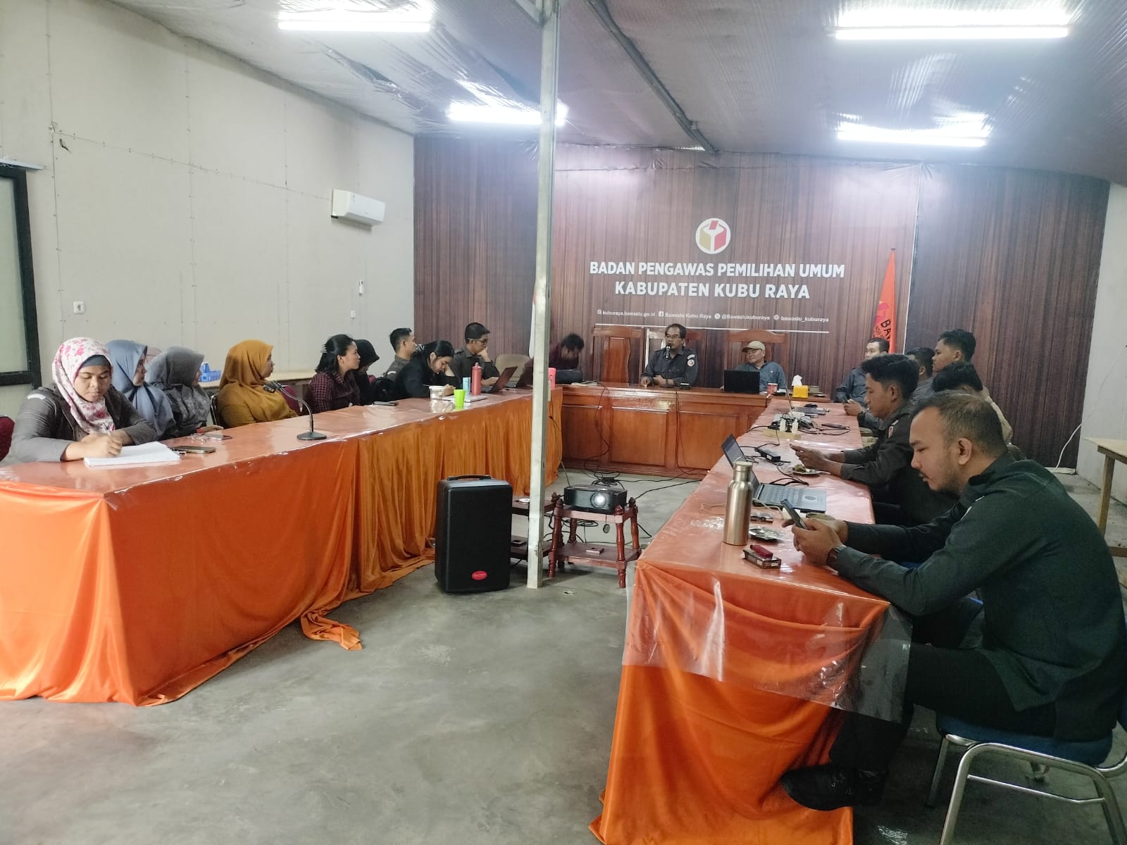 Bawaslu Kubu Raya Gelar Rapat Evaluasi Hasil Uji Petik PDPB