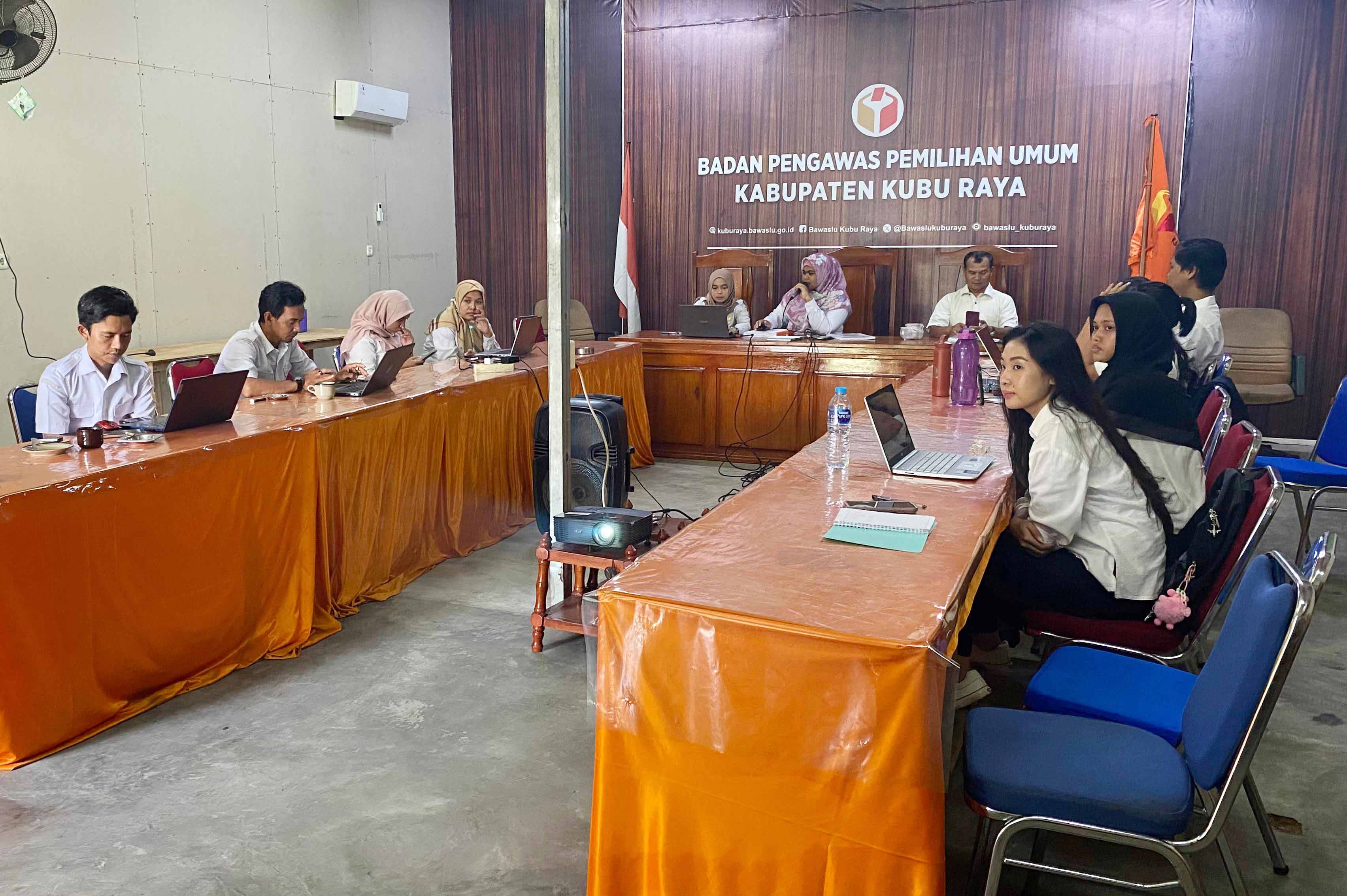 Bawaslu Kubu Raya Gelar Disco Wednesday Talk ke-5 Bahas Tata Cara Pembuatan SPJ