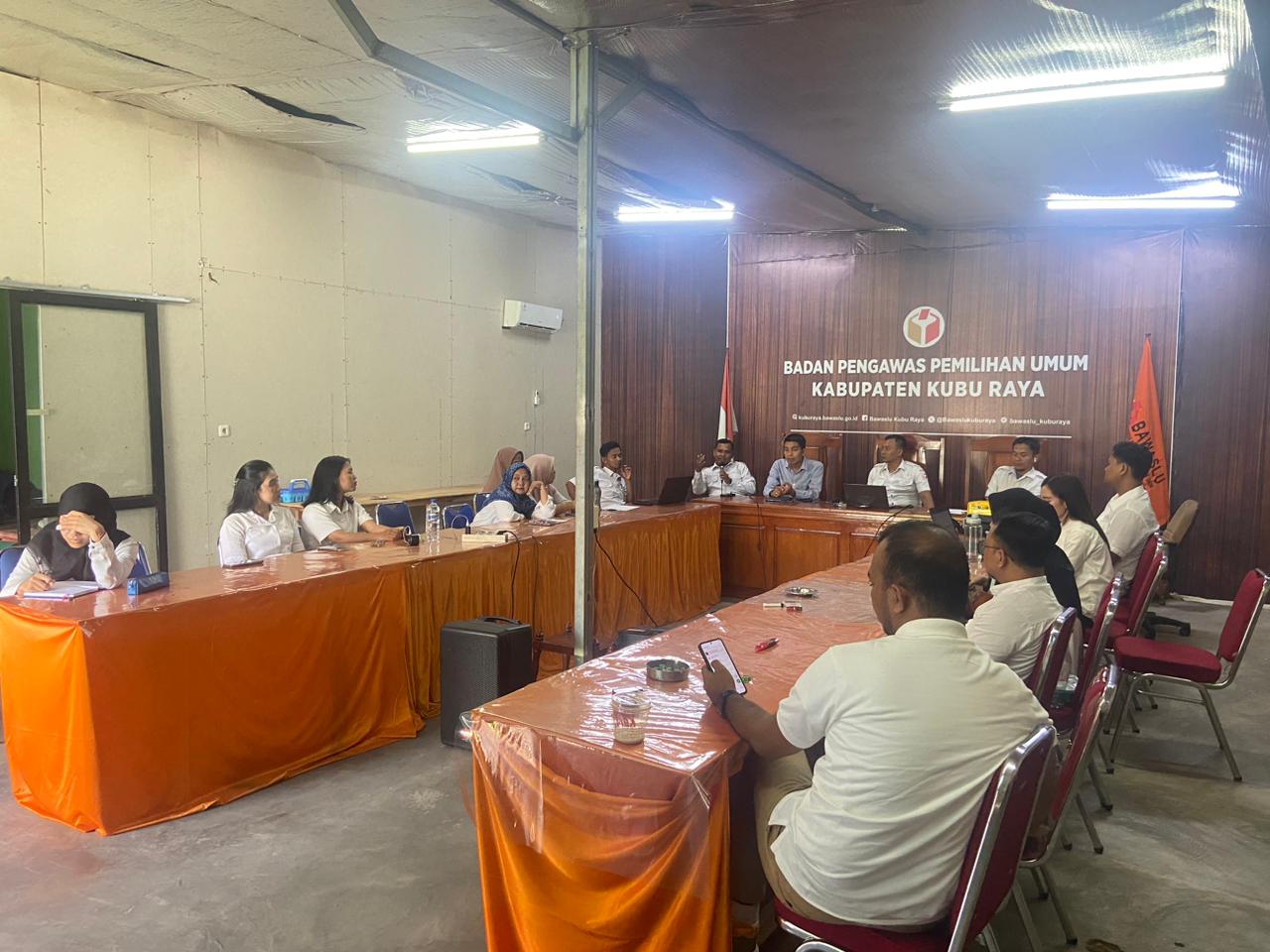 Bawaslu Kubu Raya Gelar Disco Wednesday Talk Edisi ke-7, Bahas Jaringan Dokumentasi dan Informasi Hukum