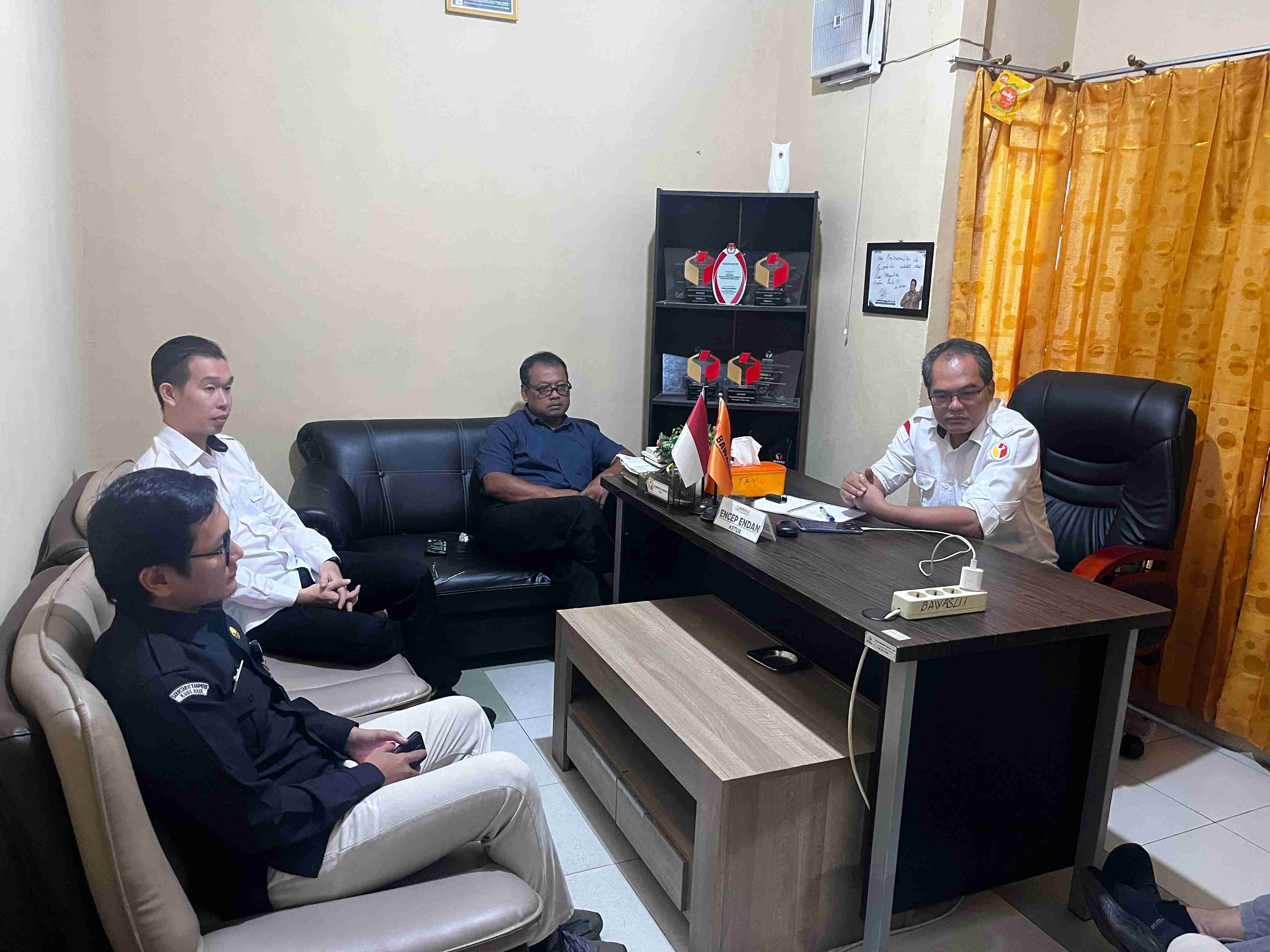 Perkuat Sinergi Pengawasan, Bawaslu Kubu Raya Terima Koordinasi KPU Terkait PDPB