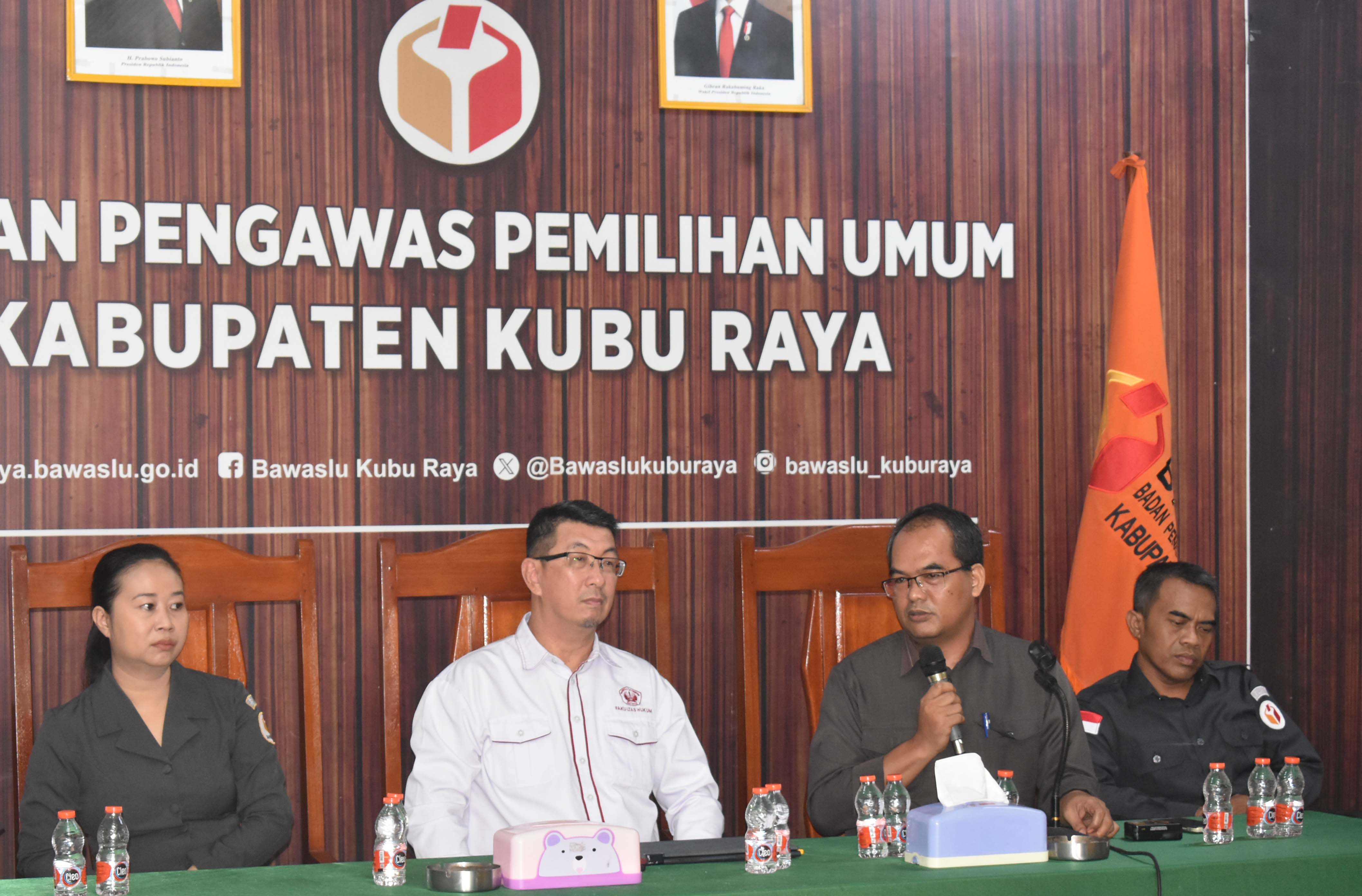 Perkuat Kompetensi Hukum, Bawaslu Kubu Raya Gelar Pelatihan Penyusunan Putusan Sengketa Pemilu