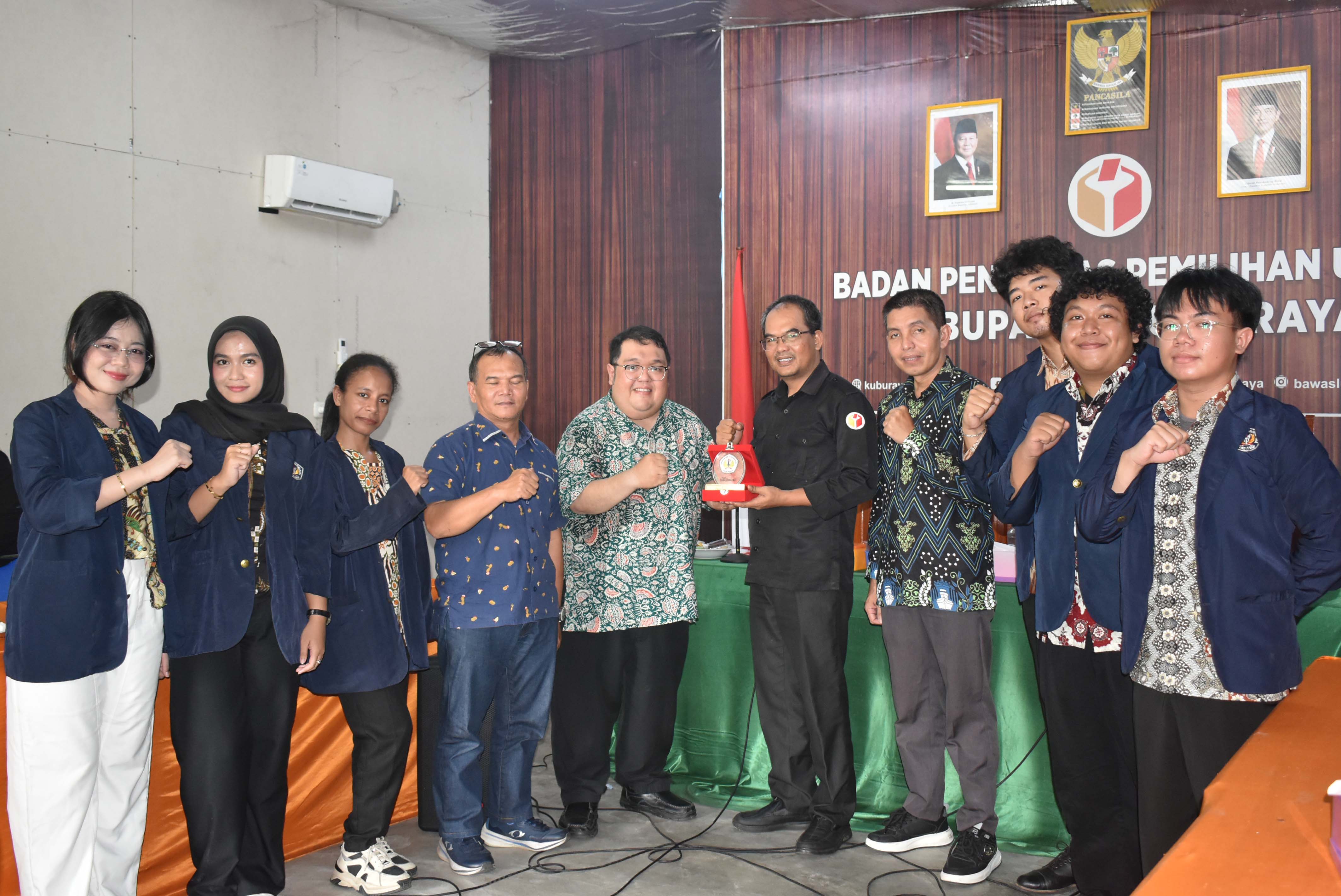 Bawaslu Kubu Raya Lepas Mahasiswa Peraktik Kerja Lapangan / Magang Fakultas Hukum Untan, Dorong Pengawasan Partisipatif