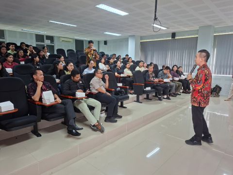 Anggota Bawaslu Kubu Raya, Yance Christy Ajak Mahasiswa STAKat Pontianak Jadi Pelopor Pengawasan Partisipatif