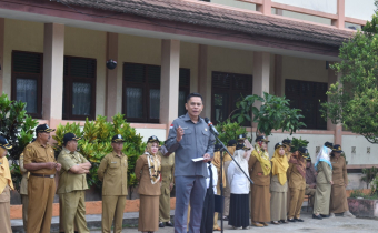 Tingkatkan Kesadaran Politik kepada Calon Pemilh Pemula, Bawaslu Kubu Raya sosialisasi ke SMPN 1 Sungai Raya