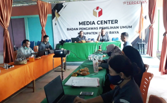 SAPA-HULU, Program Bawaslu Kabupaten Kubu Raya Ajak Masyarakat Untuk Patuh Dan Taat Terhadap Hukum Pemilu