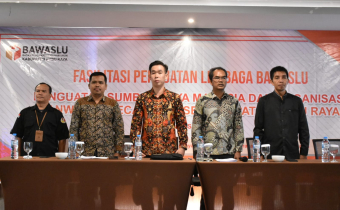 FASILITASI PENGUATAN LEMBAGA BAWASLU “Penguatan Sumber Daya Manusia Dan Organisasi Panwaslu Kecamatan se-Kabupaten Kubu Raya”