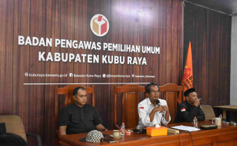 Bawaslu dan KPU Kubu Raya Gelar Rapat Koordinasi Pemutakhiran Data Pemilih Berkelanjutan (PDPB)