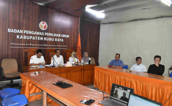 Bawaslu Kubu Raya Masuk 3 Besar SAQ Keterbukaan Informasi Publik 2025 se-Kalimantan Barat