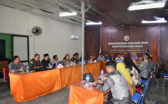 Bawaslu Provinsi Gelar Rapat Koordinasi Evaluasi Pengawasan PDPB Tahun 2025 di Kubu Raya