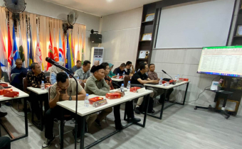 Wujudkan Data Pemilih Akurat, Bawaslu Kubu Raya Awasi Rapat Pleno Terbuka  PDPB Triwulan IV Tahun 2025