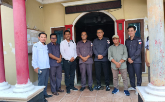 KPU Kabupaten Kubu Raya Sampaikan Hasil Updating Data Partai Politik Semester II Tahun 2025 ke Bawaslu Kabupaten Kubu Raya