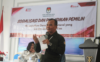 Anggota Bawaslu Kabupaten Kubu Raya, Gustiar, Menjadi Narasumber dalam Kegiatan Sosialisasi dan Pendidikan Pemilih Bertema “Mewujudkan Demokrasi Elektoral yang Cerdas dan Berkualitas” di Lapas Perempuan Kelas IIA Pontianak